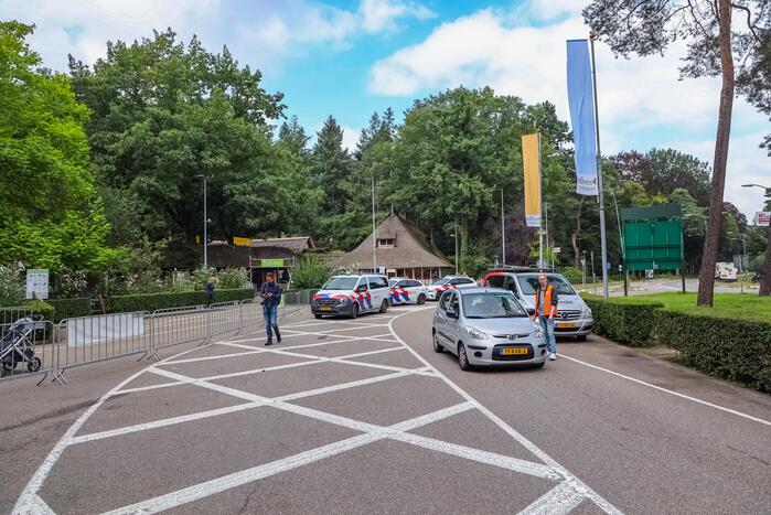 Twee wolven in Dierenpark Amersfoort ontsnapt uit hun verblijf