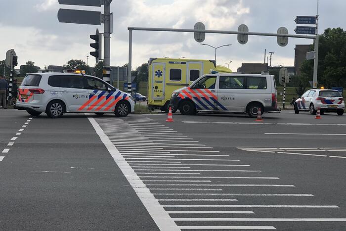 Meerdere gewonden bij ongeval met scooters en bestelbus