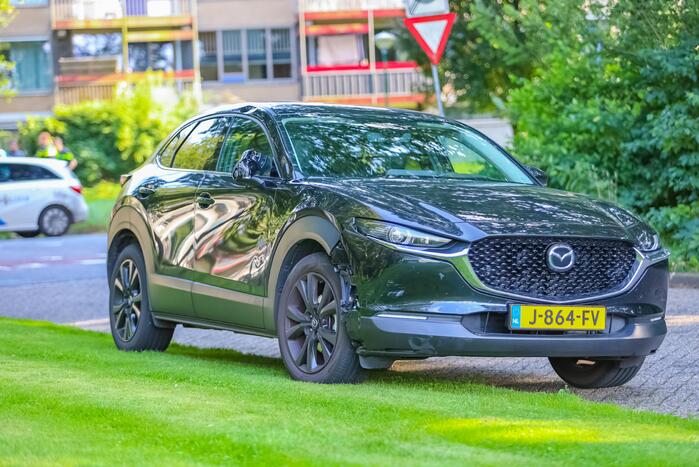 Fietser gewond bij ongeval met personenauto