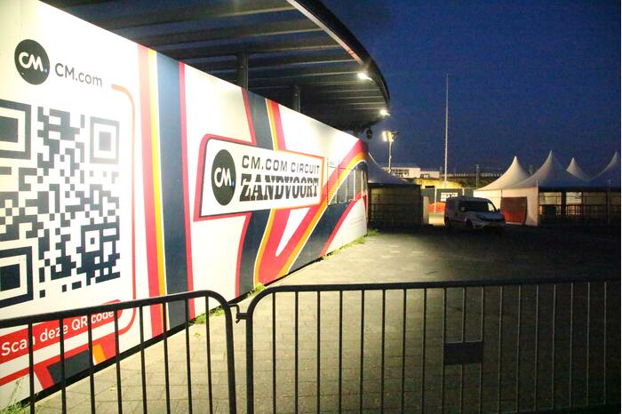 F1-teams en wagens arriveren op Zandvoort