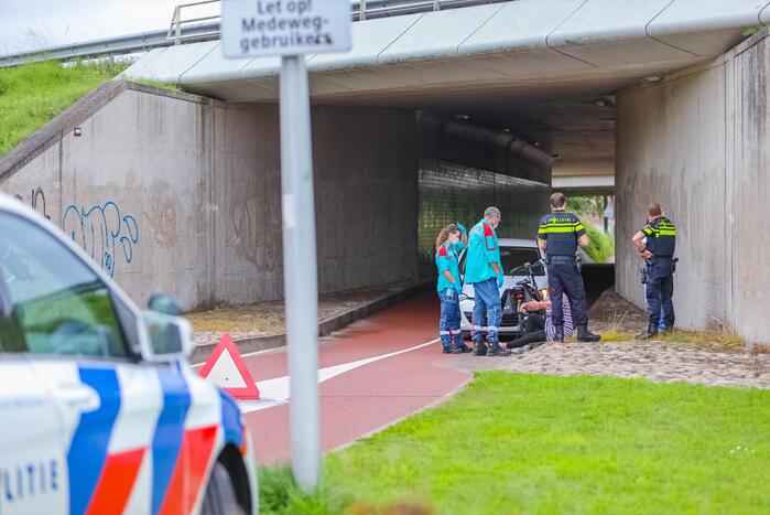 Scooterrijder slaat op de vlucht na aanrijding