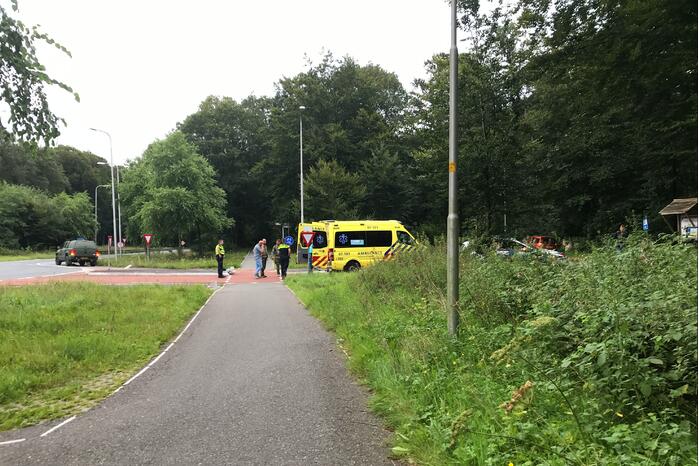Fietser gaat onderuit een raakt gewond