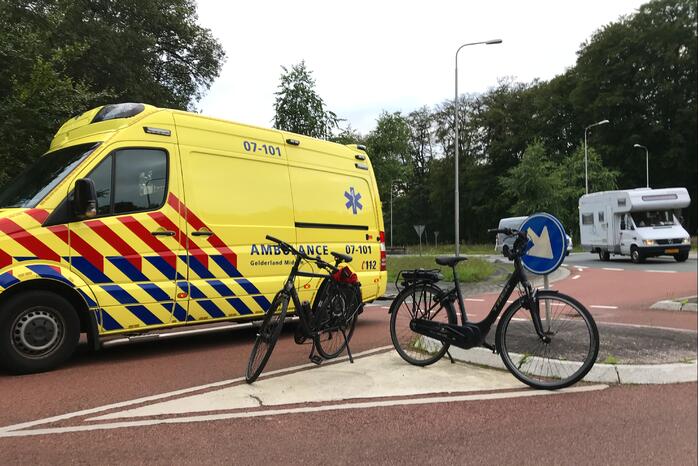 Fietser gaat onderuit een raakt gewond