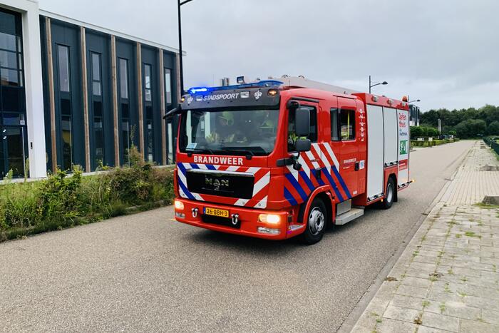 Veel schade bij botsing tussen twee auto's