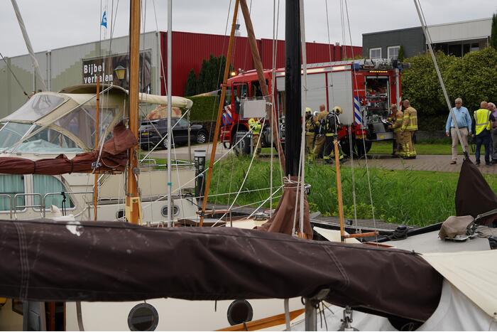 Brand op zeilboot snel onder controle