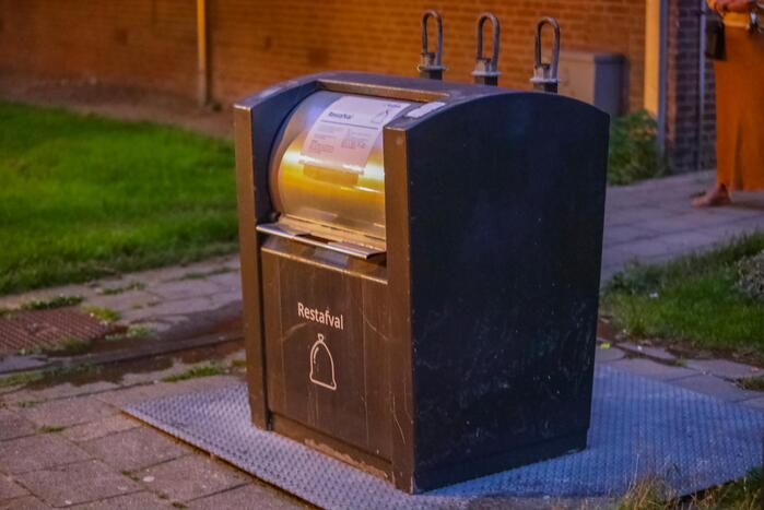 Brand in ondergrondse vuil container