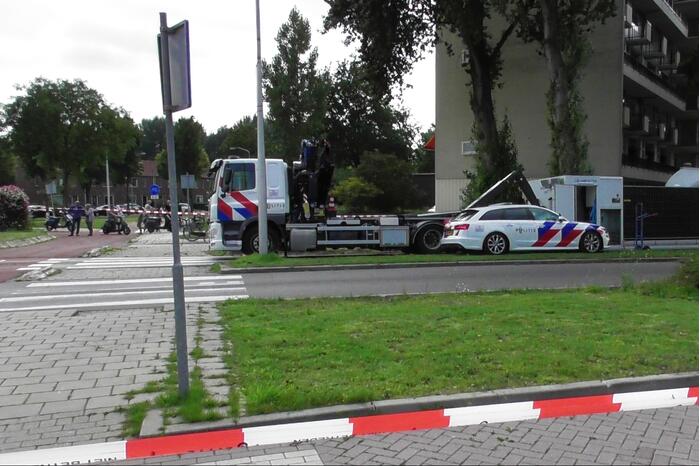 Fietser ernstig gewond bij ongeluk met vrachtauto