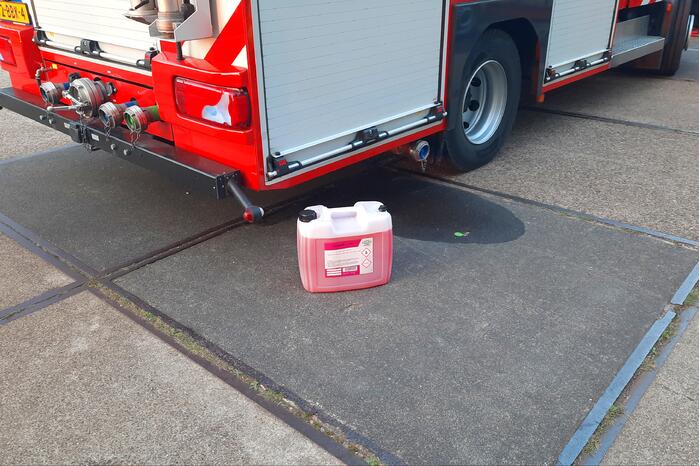 Man loopt brandwonden op aan boord