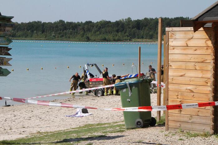 Grote zoekactie naar persoon in water Dagstrand Het Blauwe Meertje