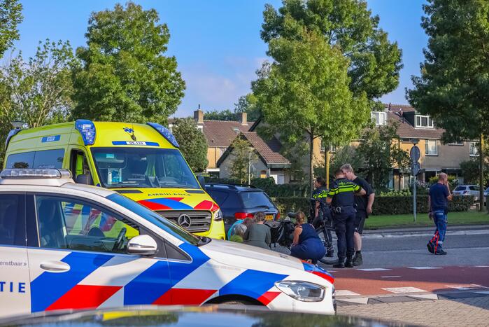 Fietsster gewond bij botsing met auto