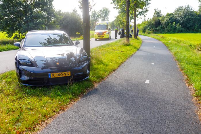Schade aan gloednieuwe huurauto van Porsche Centrum