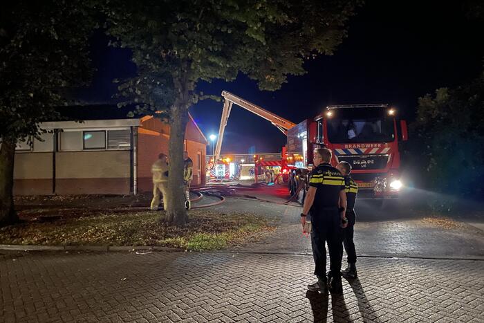 Uitslaande brand in loods