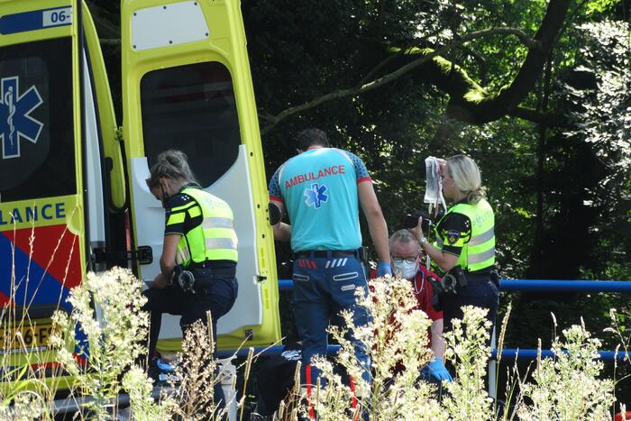Motorrijder zwaargewond na val