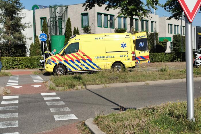 Scooterrijder ten val op fietspad