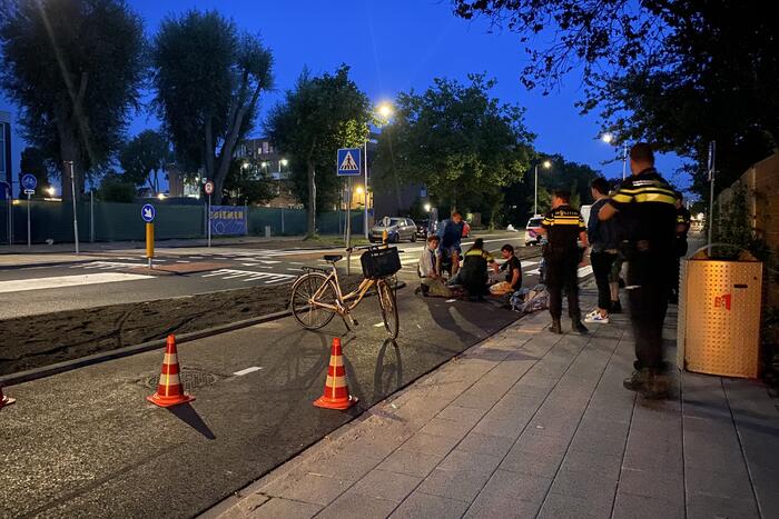 Vrouw gewond bij scooterongeval