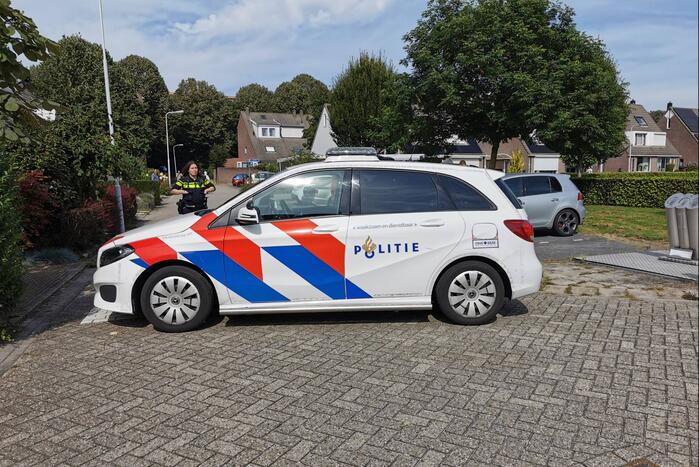 Arrestatieteam doet inval in flatwoning
