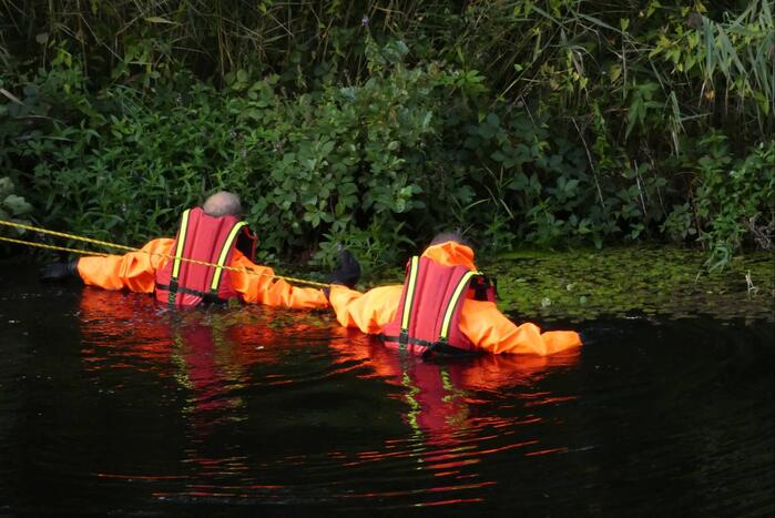 Grote zoekactie in Oranjekanaal na vondst motorhelm