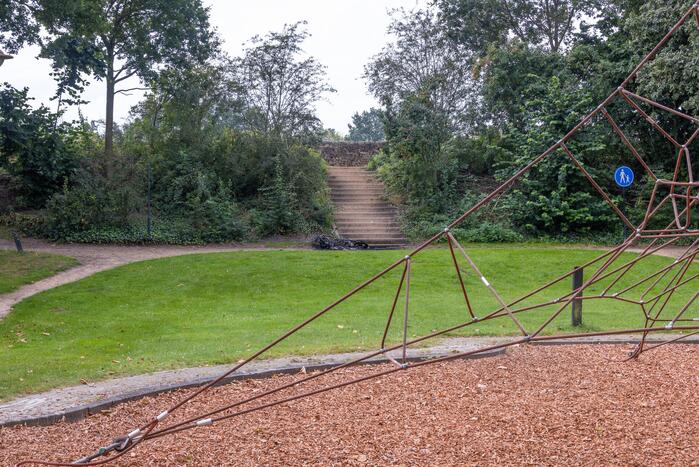 Opnieuw gaat een GO Sharing deelscooter in vlammen op