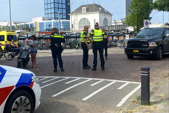 Fietser gewond bij botsing met pick-up wagen