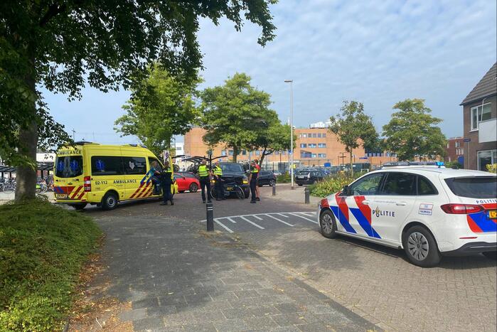 Fietser gewond bij botsing met pick-up wagen
