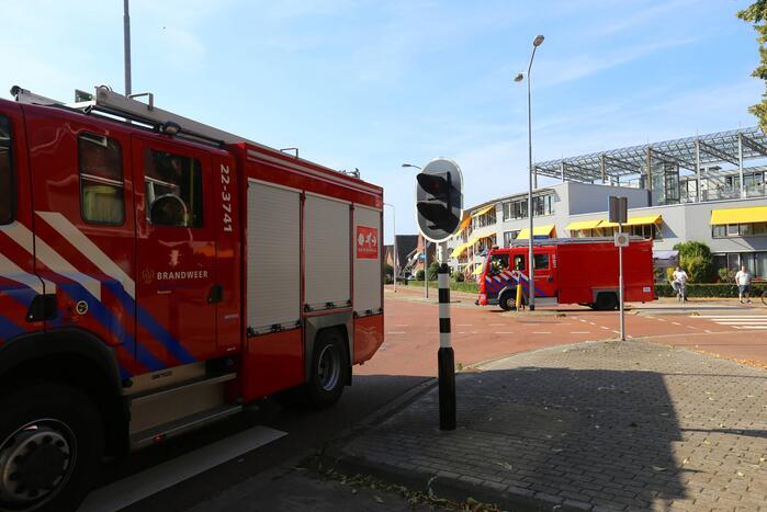 Auto botst op wegrijdende auto van parkeerplaats