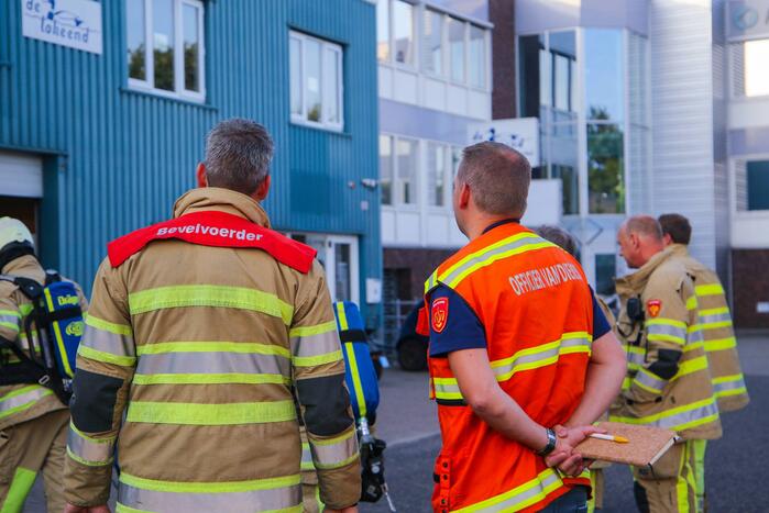 Bedrijfspand ontruimd door gaslucht