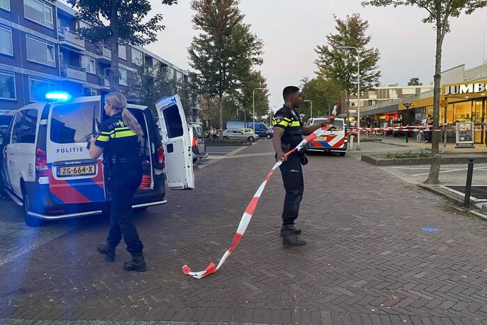 Jongeman (17) neergestoken nabij Jumbo