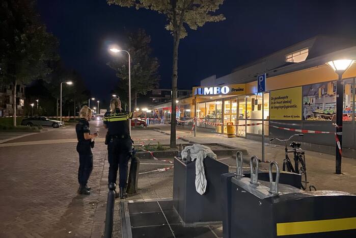 Jongeman (17) neergestoken nabij Jumbo