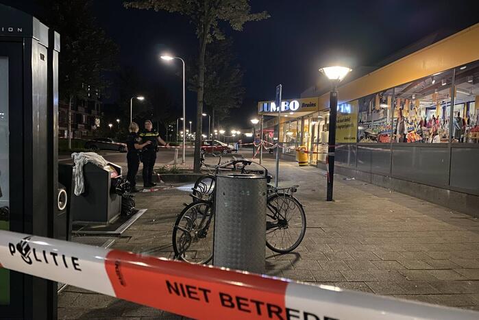 Jongeman (17) neergestoken nabij Jumbo