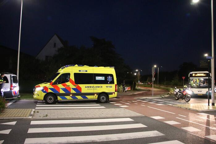 Kind op fiets aangereden door personenauto