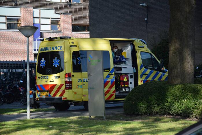 Persoon gewond bij incident Emelwerda College