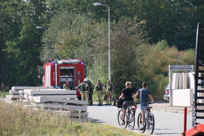 Brand in berm snel geblust op bedrijventerrein Vletgaarsmaten