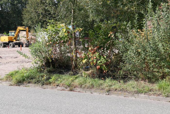 Brand in berm snel geblust op bedrijventerrein Vletgaarsmaten