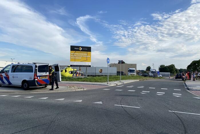 Man zwaargewond na steekincident in woonwijk