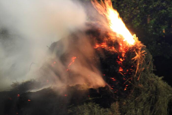 Brand in stapel strobalen