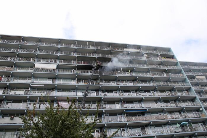 Gewonde bij hevige brand in flat