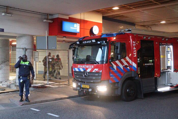 Brand in stationsgebouw snel geblust