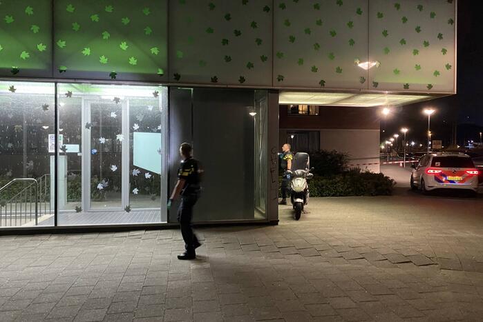 Persoon doodgeschoten nabij moskee