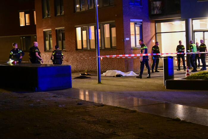 Persoon doodgeschoten nabij moskee