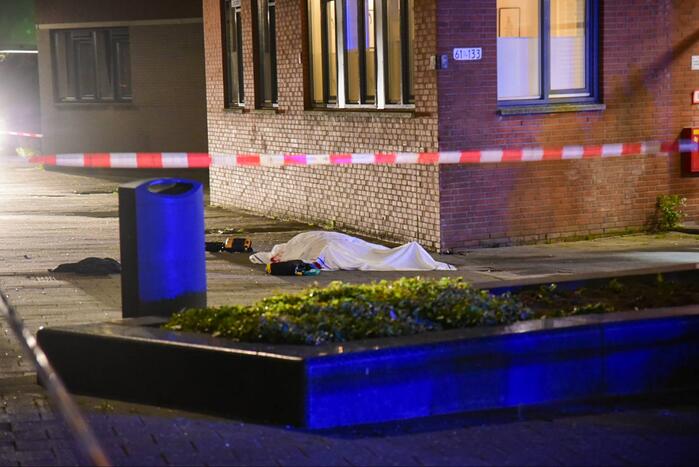Persoon doodgeschoten nabij moskee