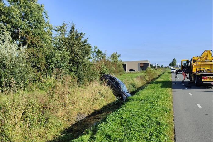 Auto crasht in sloot