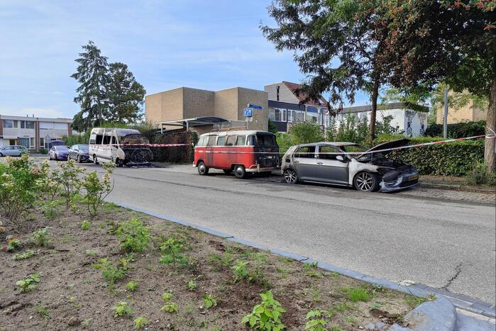 Enorme schade bij forse autobranden