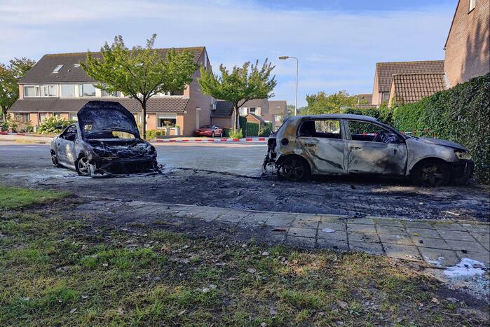 Enorme schade bij forse autobranden