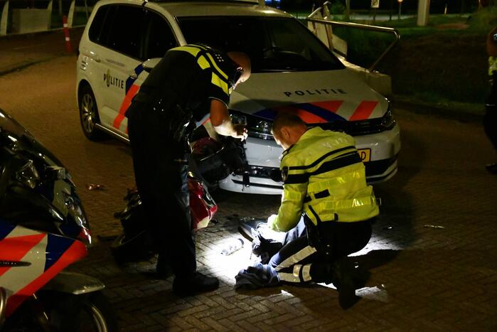 Scooter crasht bij achtervolging