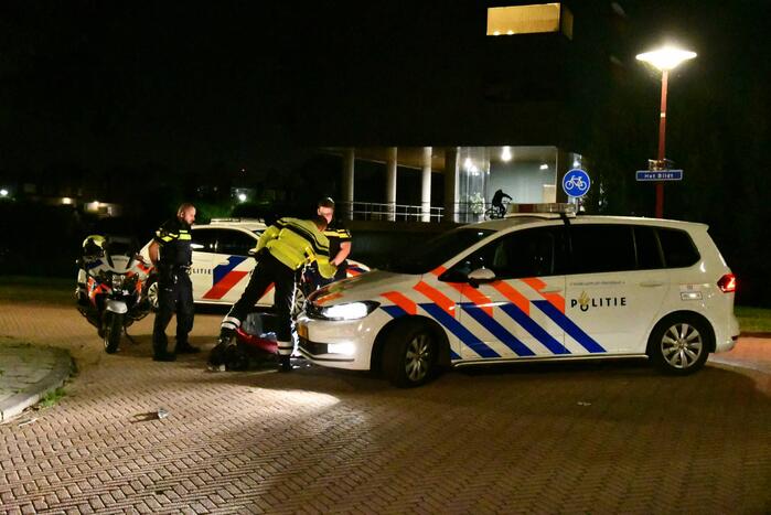 Scooter crasht bij achtervolging