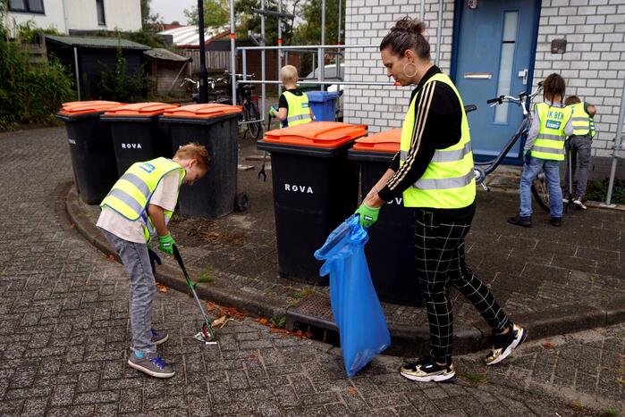 Basisschoolleerlingen speuren naar straatafval