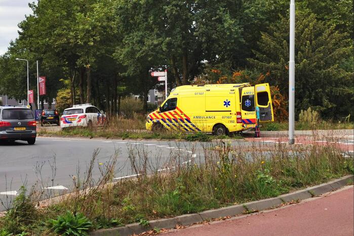 Fietsster schrikt en komt ten val