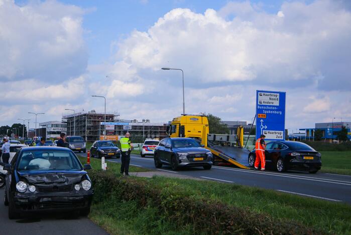 Schade aan personenauto's door kopstaart botsing