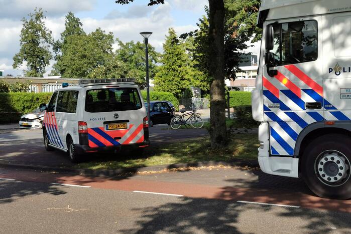 Buurtbewoners welkom in het Mobiel Media Lab van de politie