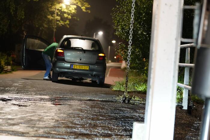Automobilist botst met auto tegen ophaalbrug